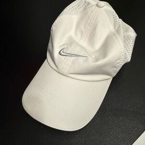 Nike White Golf Cap with Black Accents